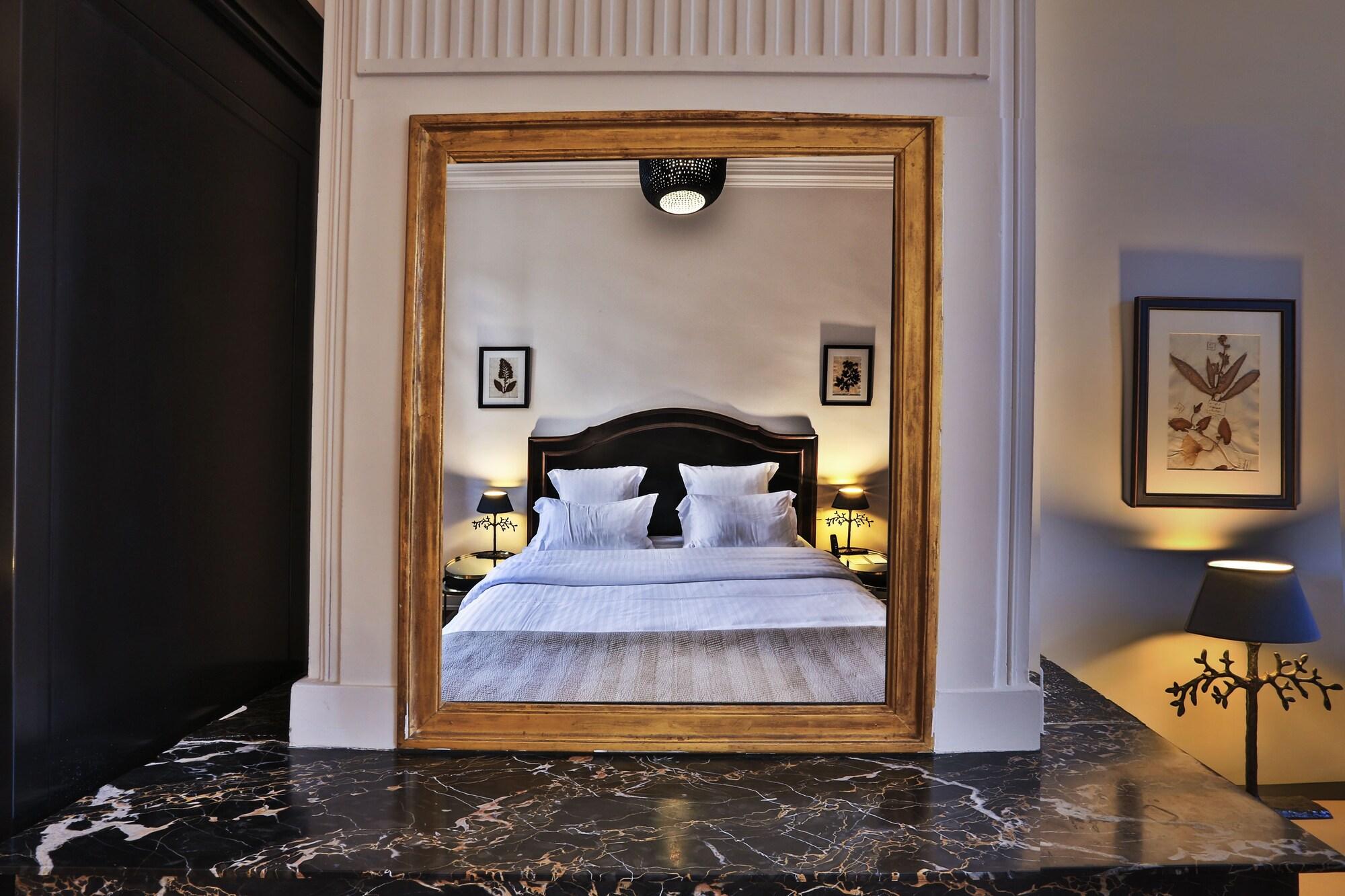 Hotel De La Villeon Tournon-sur-Rhone Buitenkant foto