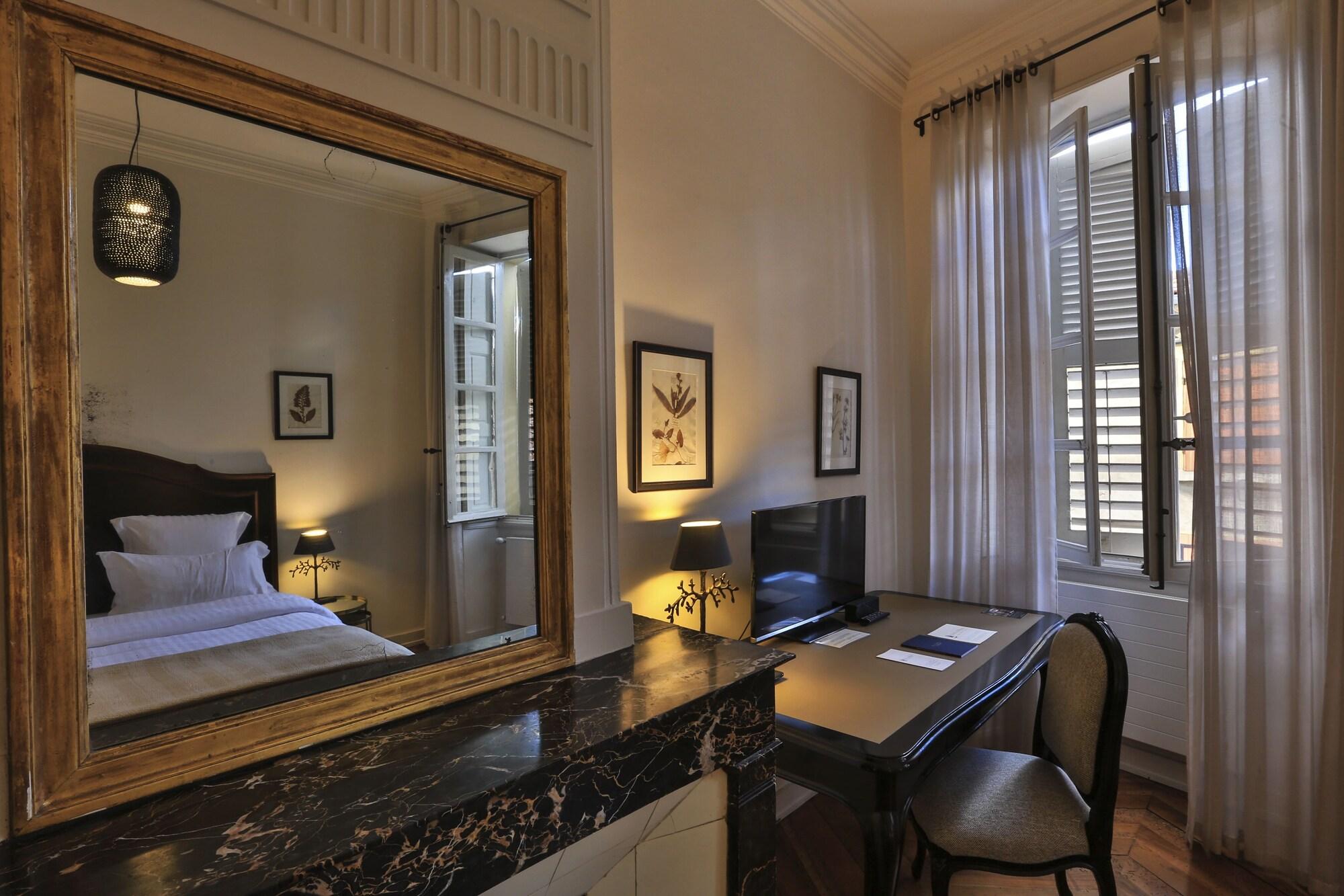 Hotel De La Villeon Tournon-sur-Rhone Buitenkant foto