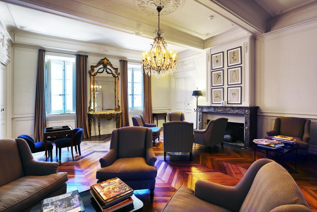 Hotel De La Villeon Tournon-sur-Rhone Buitenkant foto
